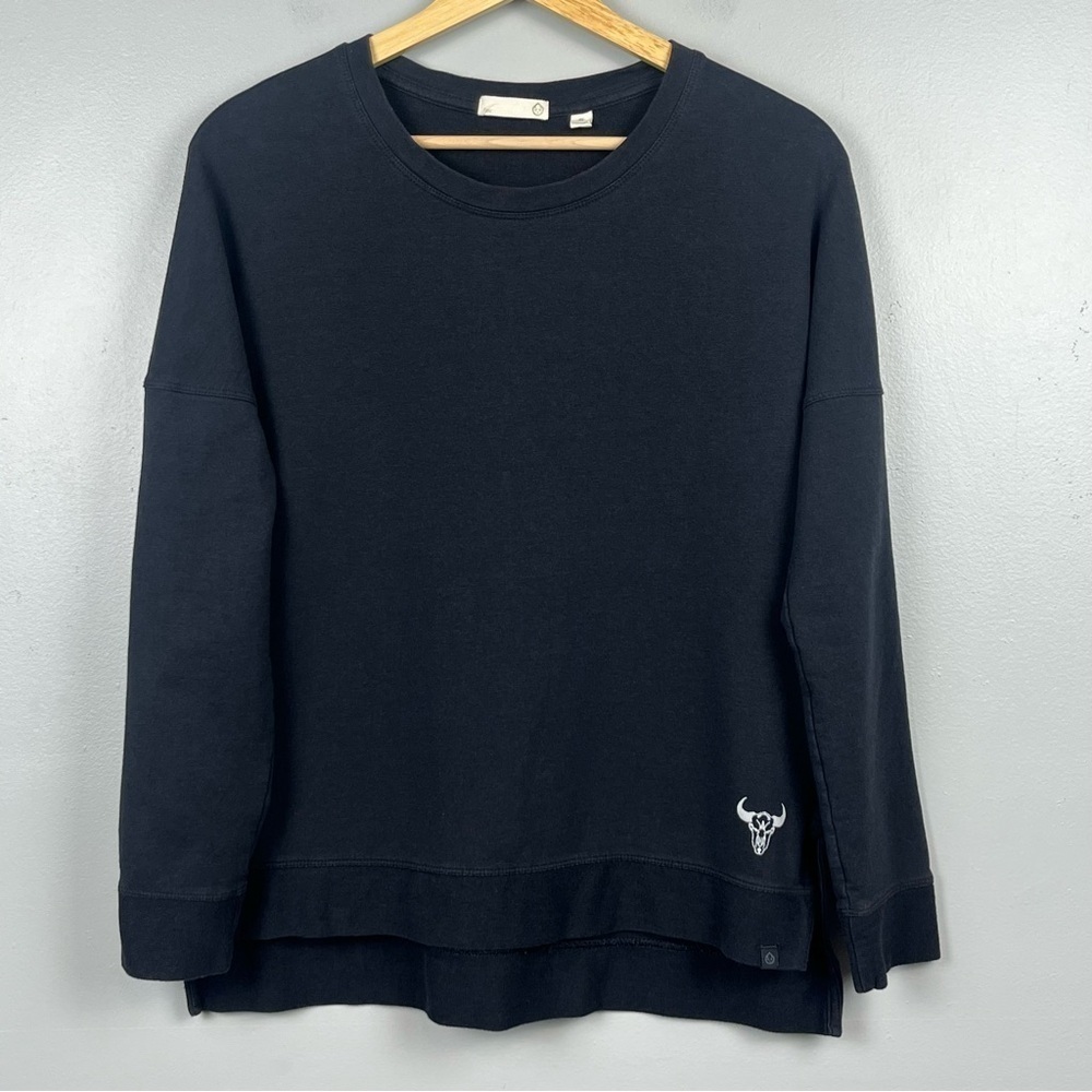 Tasc women’s black cotton French terry crewneck lightweight sweatshirt, small.